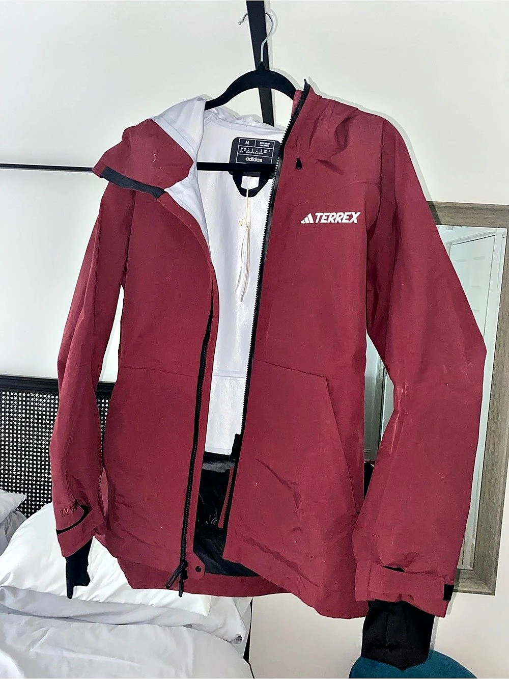 Adidas Terrex 3L PCN Jacket Terrex Ski Jacket in Red Size Medium NWT